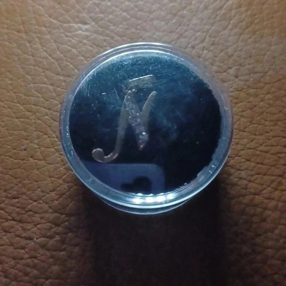 💙🌹Gold plated letter pendant "N" with faux diamonds - Picture 4 of 7